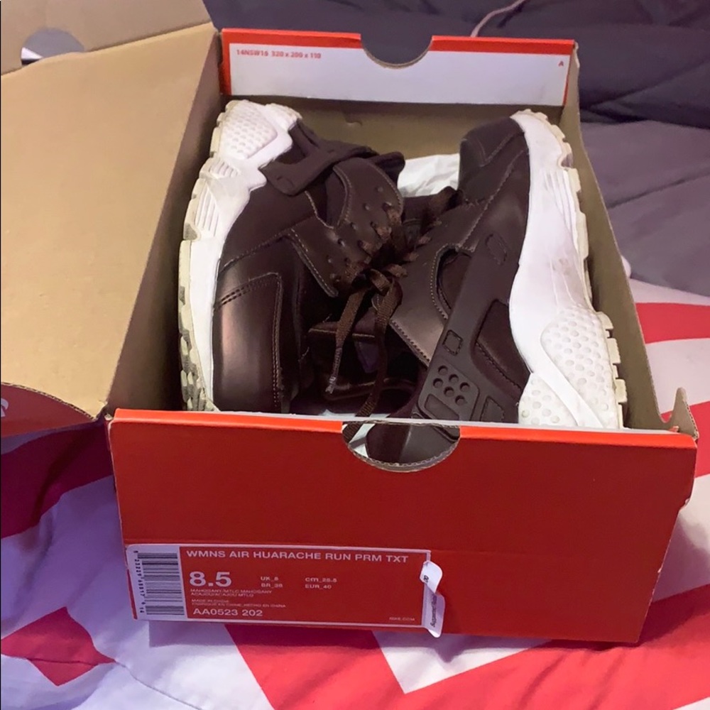 Nike Women Huaraches